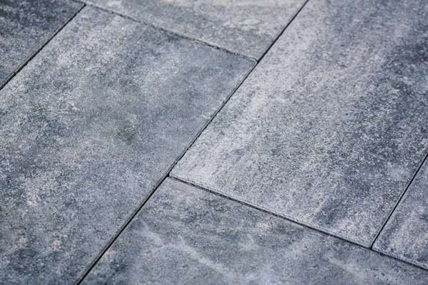 Discover the versatility of grey tiles in interior design